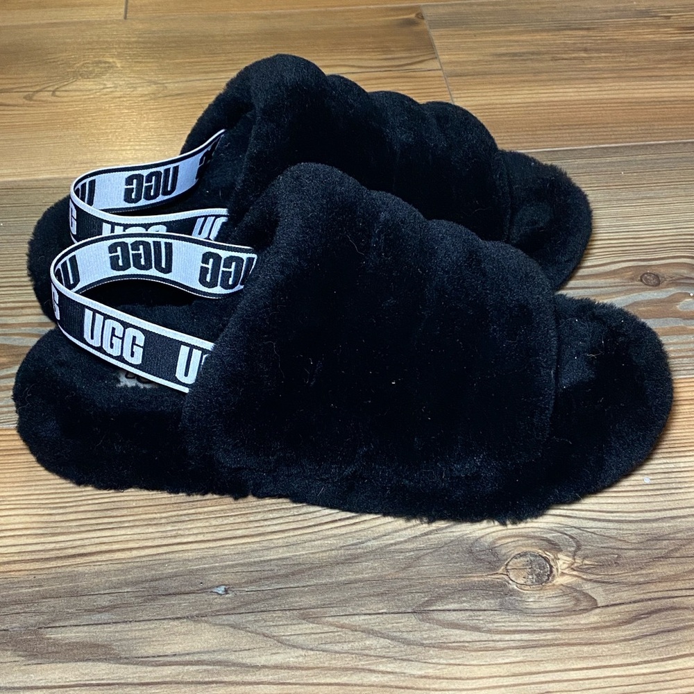 SHOE SALE! 🎉 UGG Fluff Yeah Slippers Slides Youth 6 - ladies 8 - 8.5